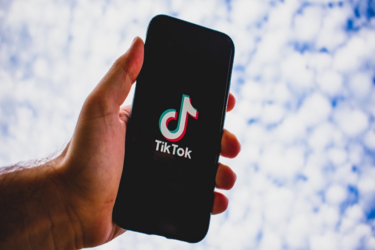 TikTok شما را مجبور به دیدن تبلیغات شخصی از 15 آوریل می کند